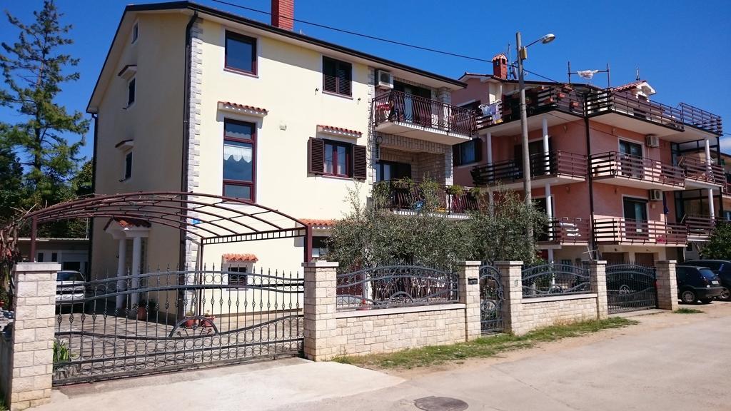 Apartments Ruza Umag Bagian luar foto