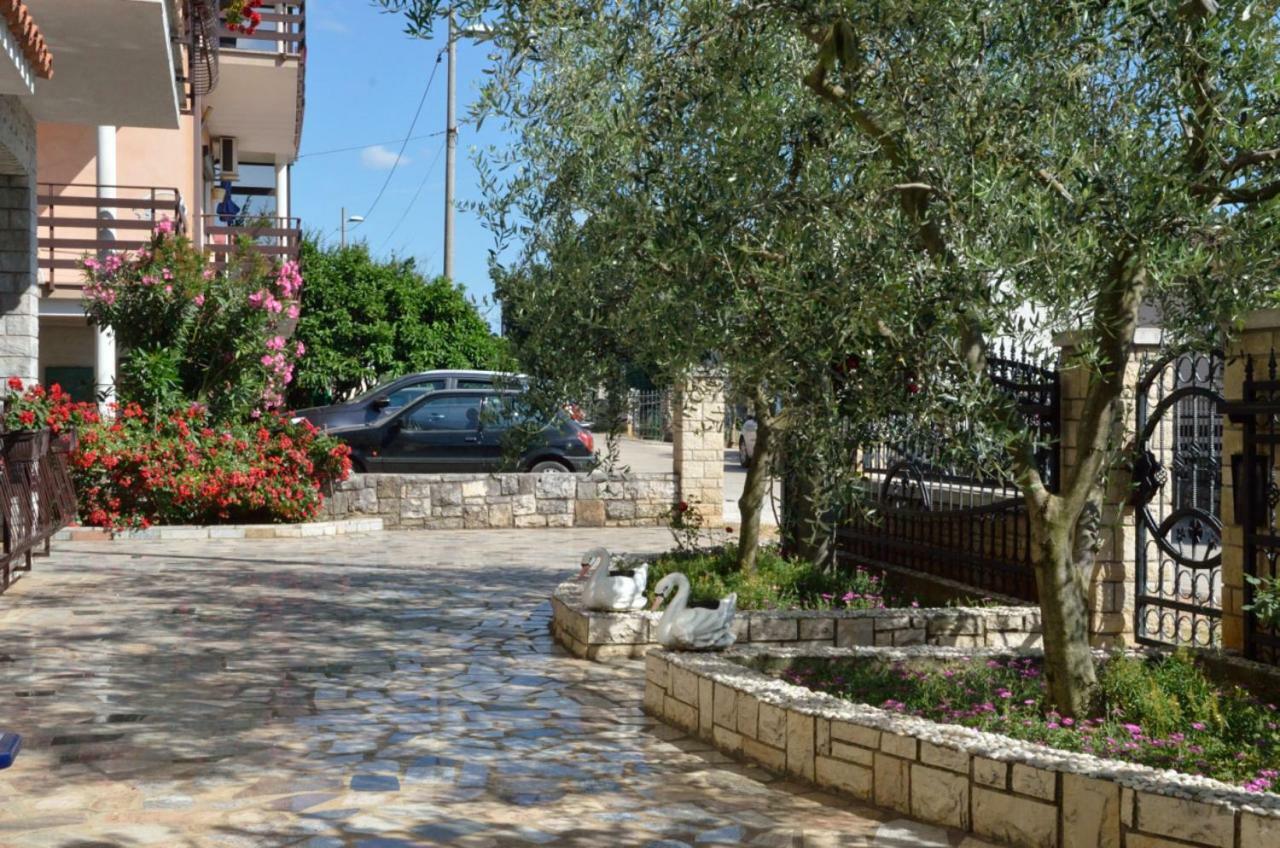 Apartments Ruza Umag Bagian luar foto